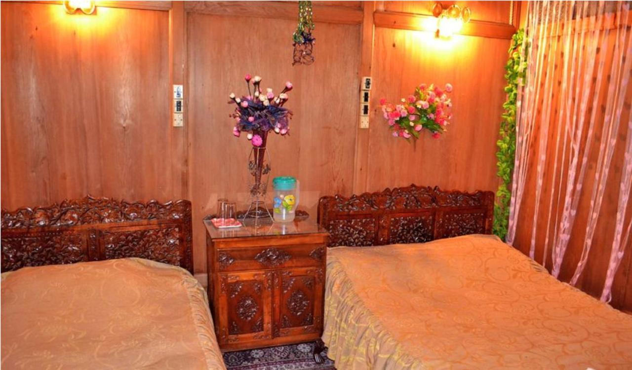 De Laila House Boat By Sterling Hotel Srinagar  Ngoại thất bức ảnh