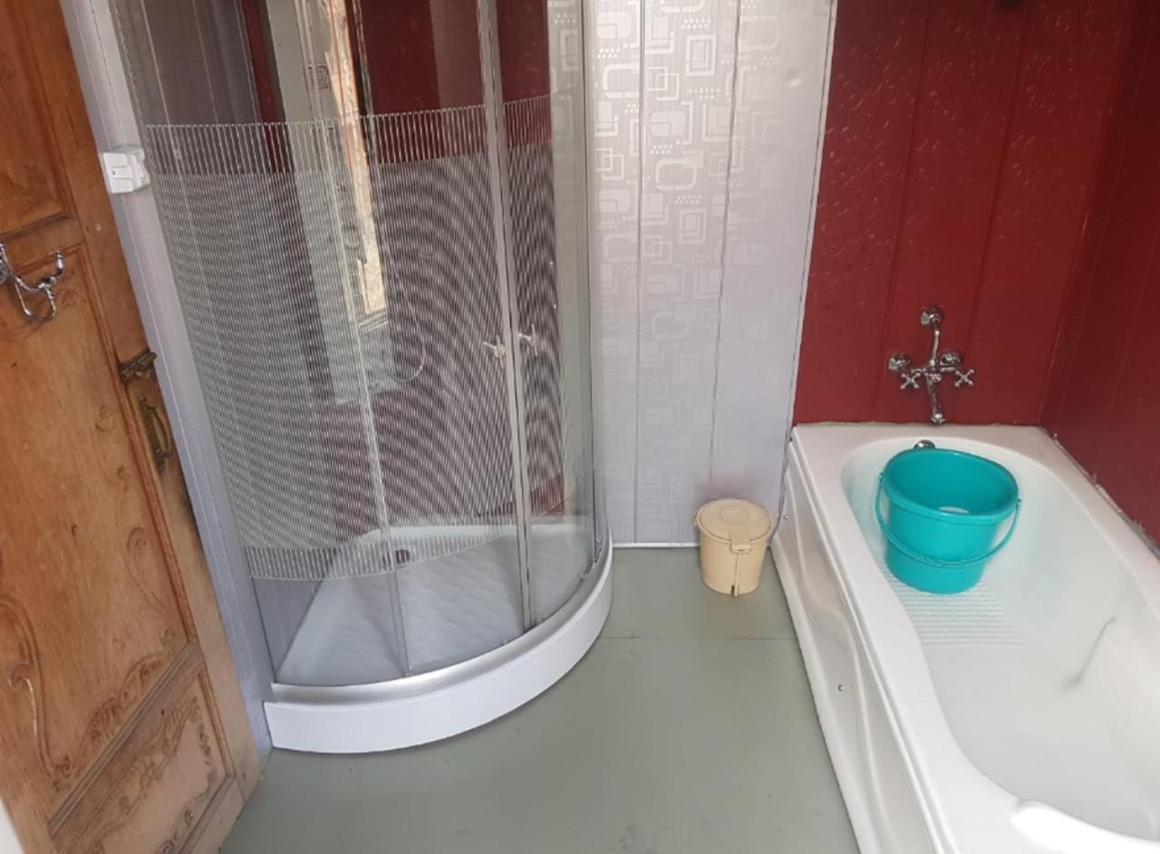 De Laila House Boat By Sterling Hotel Srinagar  Ngoại thất bức ảnh