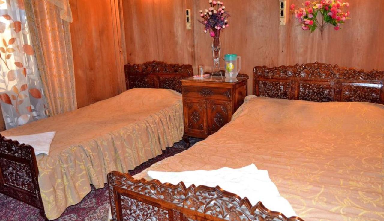 De Laila House Boat By Sterling Hotel Srinagar  Ngoại thất bức ảnh