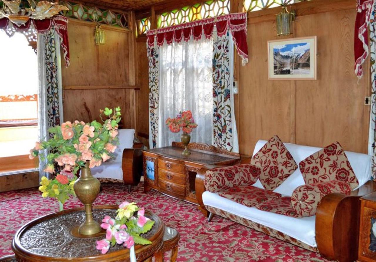 De Laila House Boat By Sterling Hotel Srinagar  Ngoại thất bức ảnh